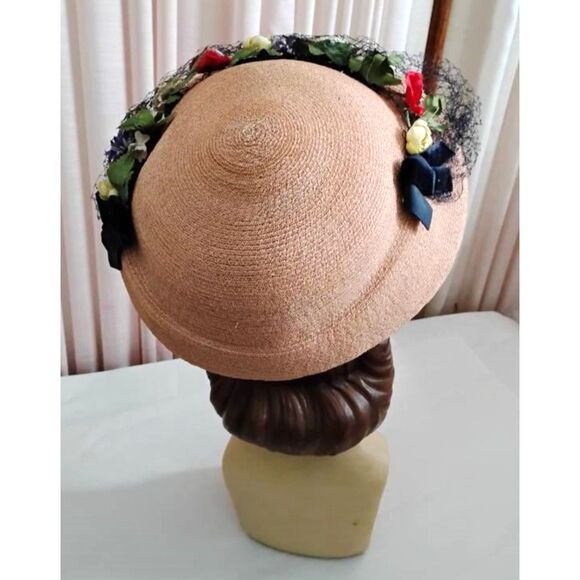 1950s Vintage Beigish Pink Straw Hat With Flowers & Veil - Picture 4 of 5